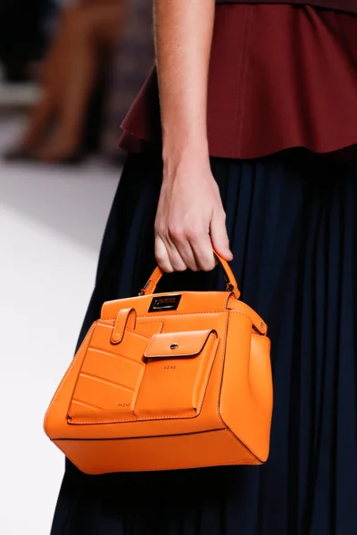 Look 120